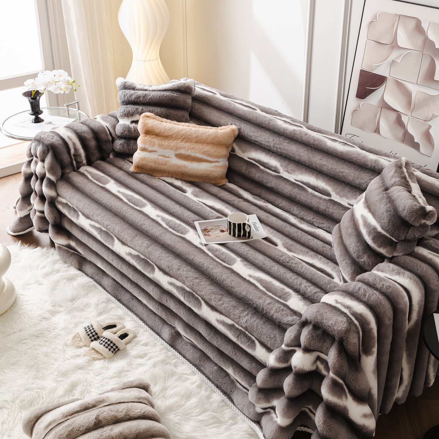 Extra Large Faux Fur Gradient Couch Cover Blanket: Plush, Fluffy, Warmth, Perfect Throw on the Sofa