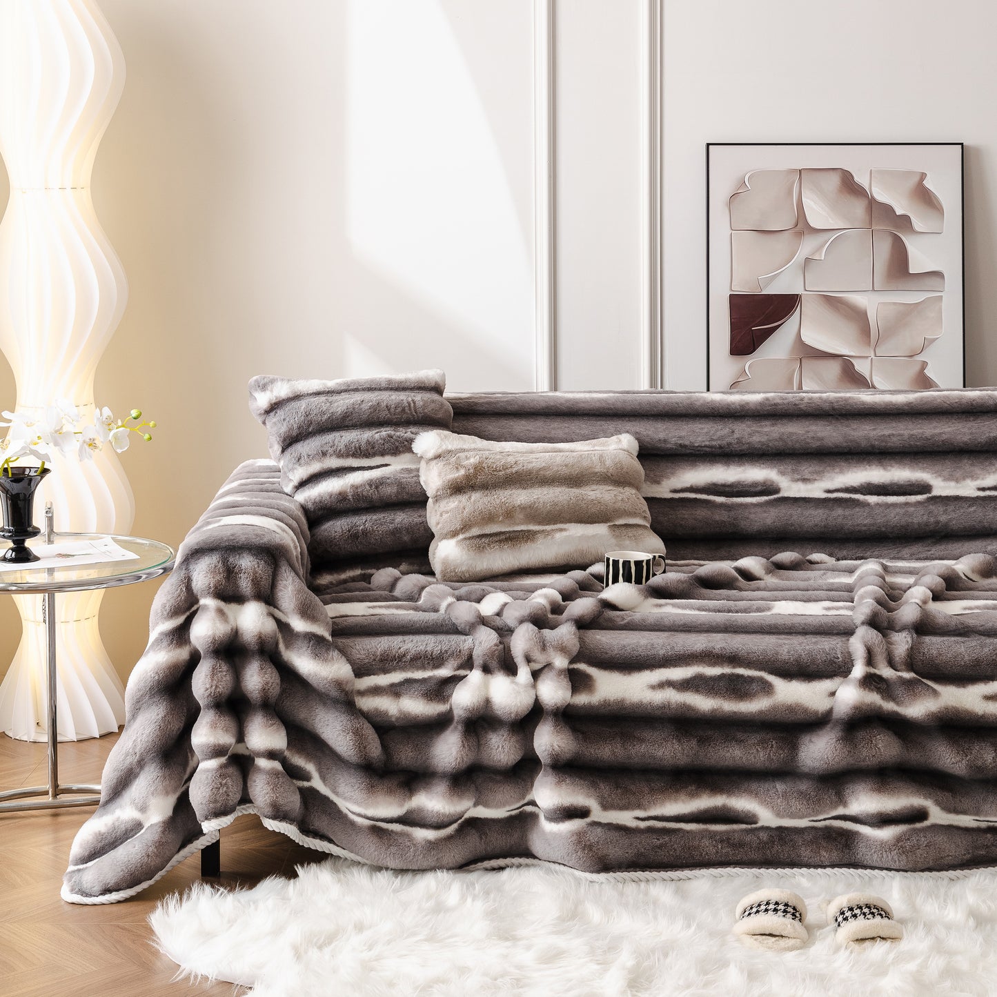 Extra Large Faux Fur Gradient Couch Cover Blanket: Plush, Fluffy, Warmth, Perfect Throw on the Sofa