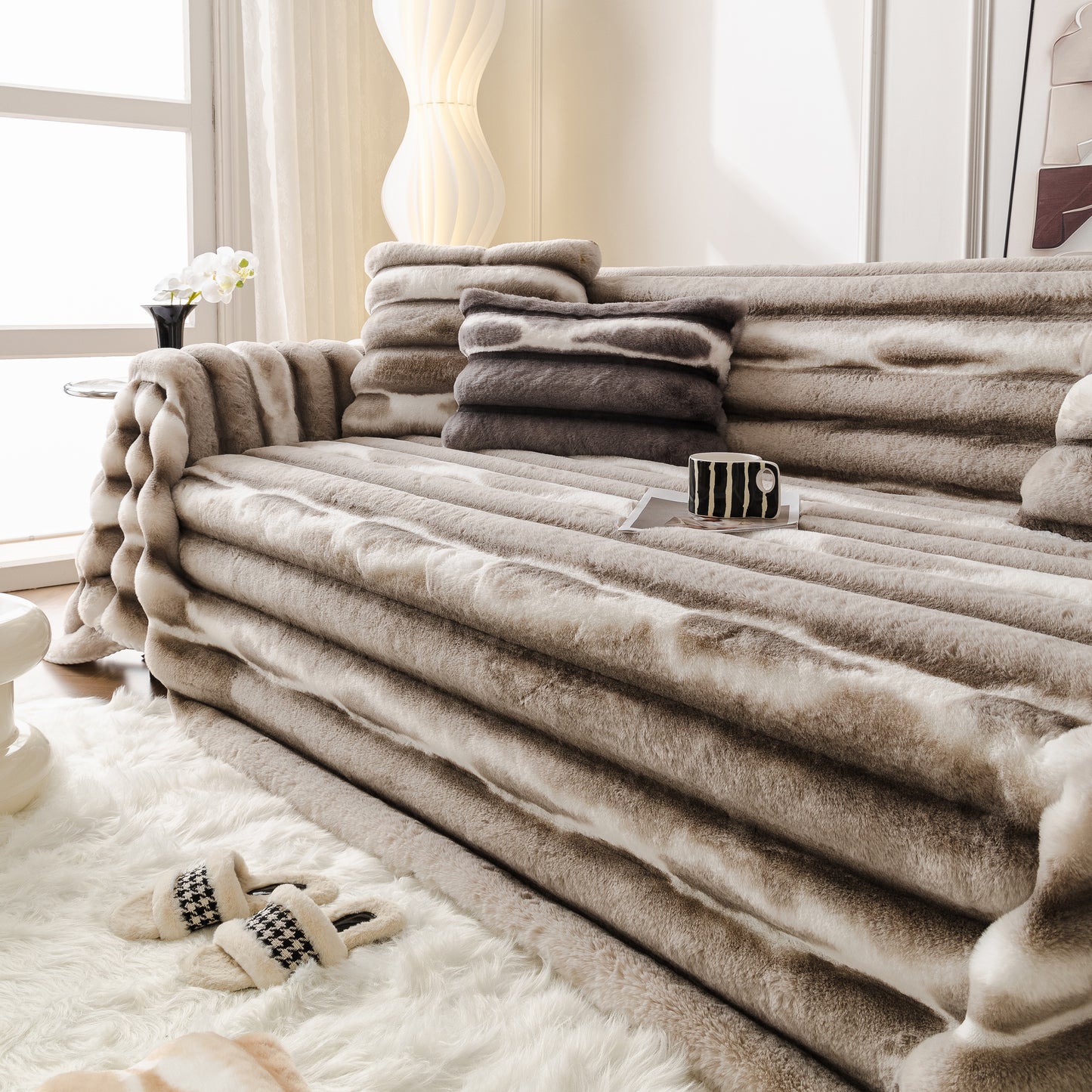 Extra Large Faux Fur Gradient Couch Cover Blanket: Plush, Fluffy, Warmth, Perfect Throw on the Sofa