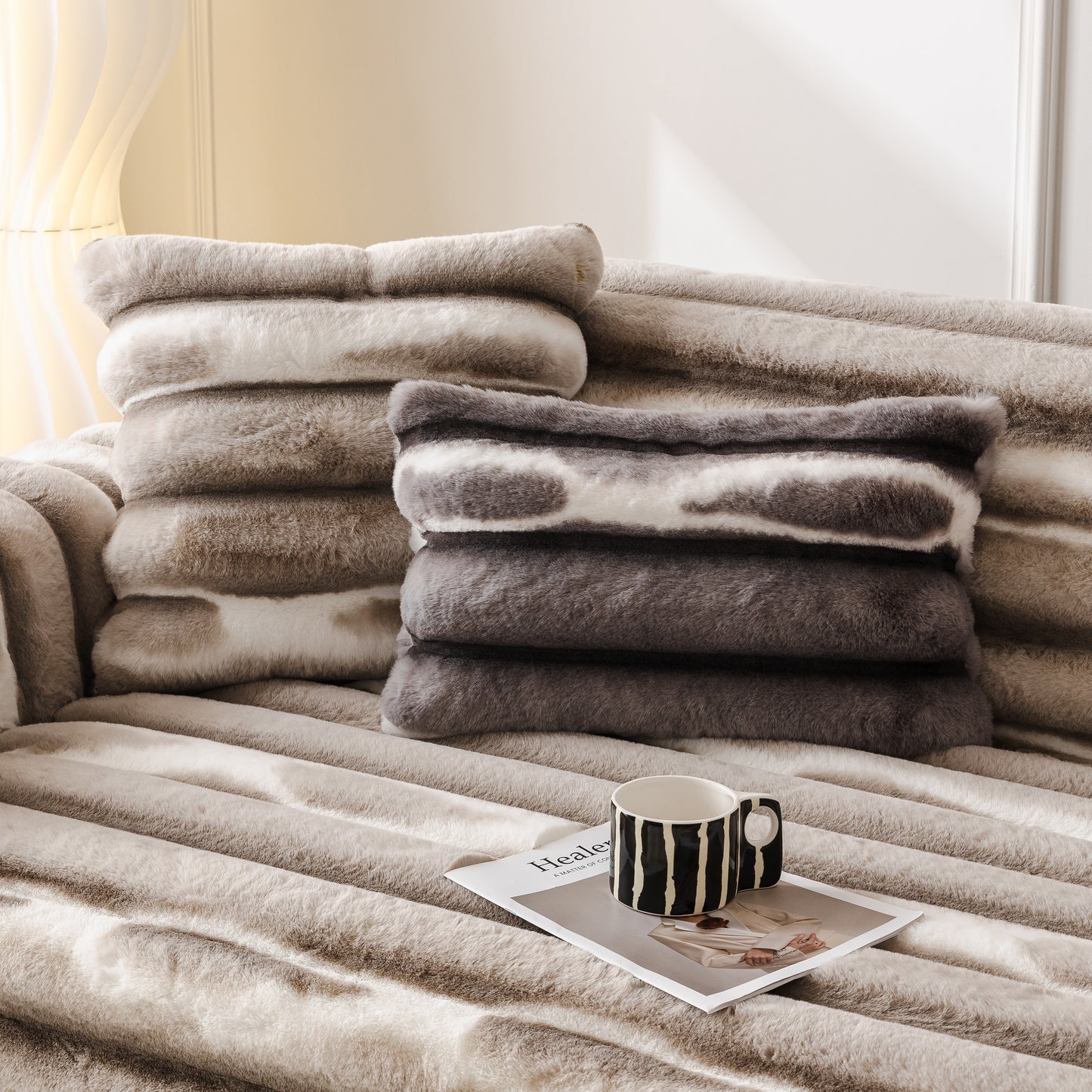 Extra Large Faux Fur Gradient Couch Cover Blanket: Plush, Fluffy, Warmth, Perfect Throw on the Sofa