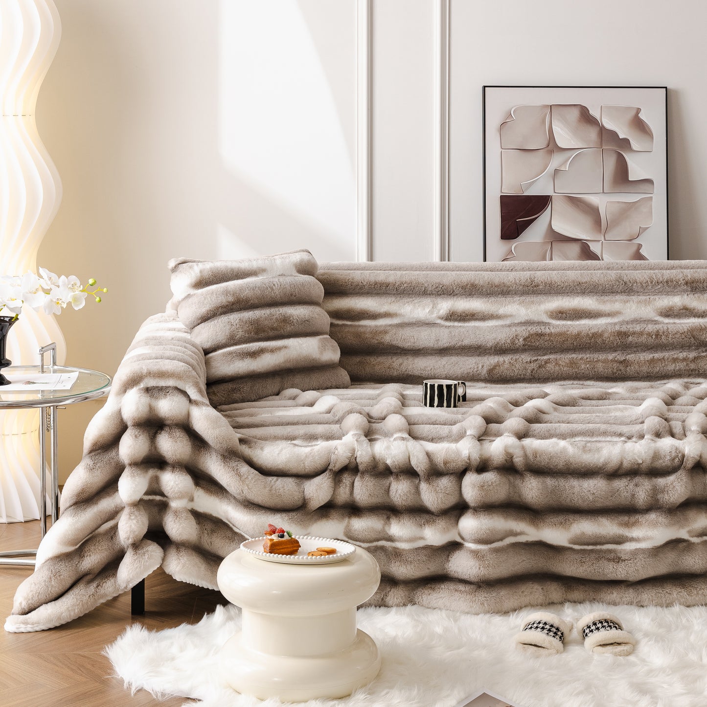 Extra Large Faux Fur Gradient Couch Cover Blanket: Plush, Fluffy, Warmth, Perfect Throw on the Sofa