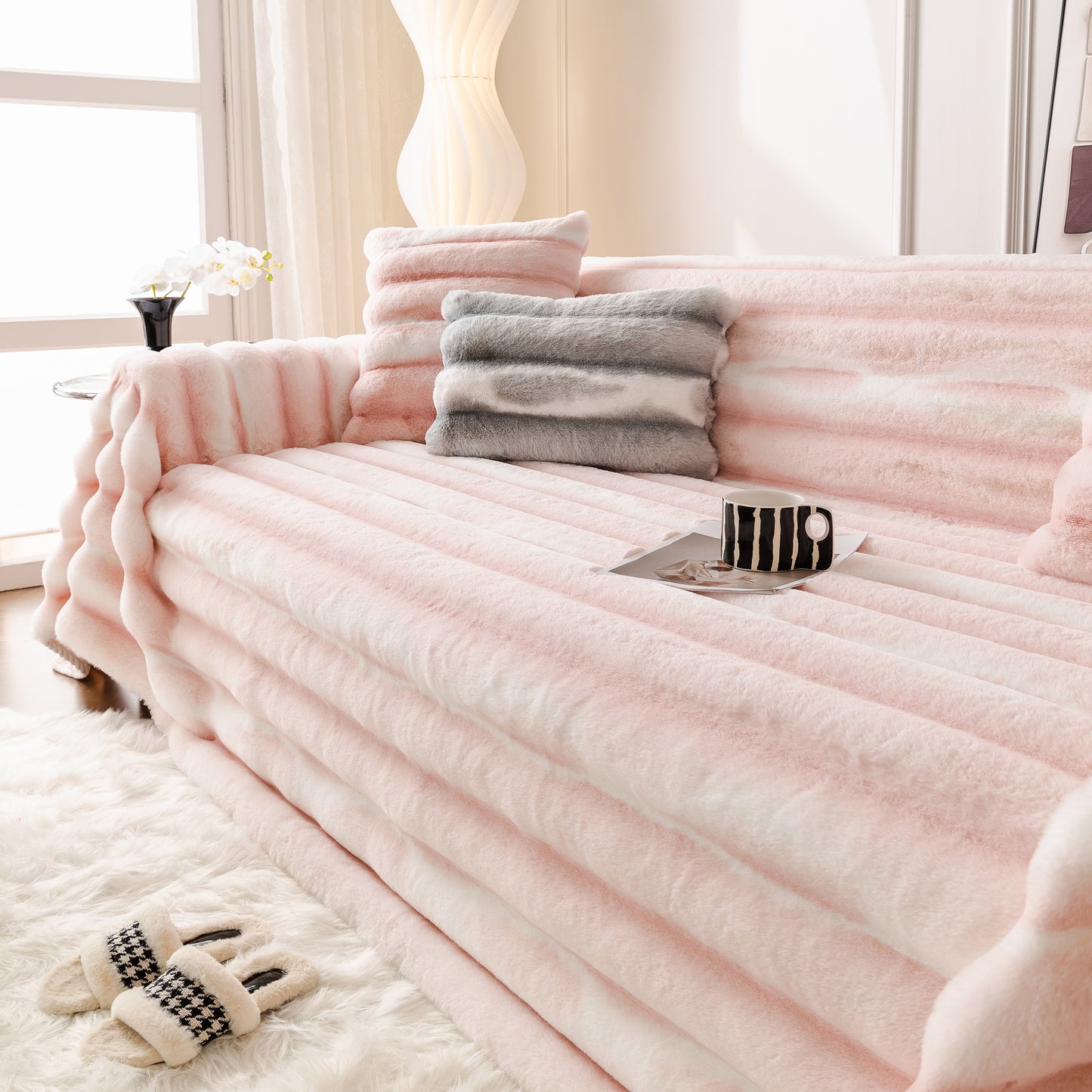 Extra Large Faux Fur Gradient Couch Cover Blanket: Plush, Fluffy, Warmth, Perfect Throw on the Sofa