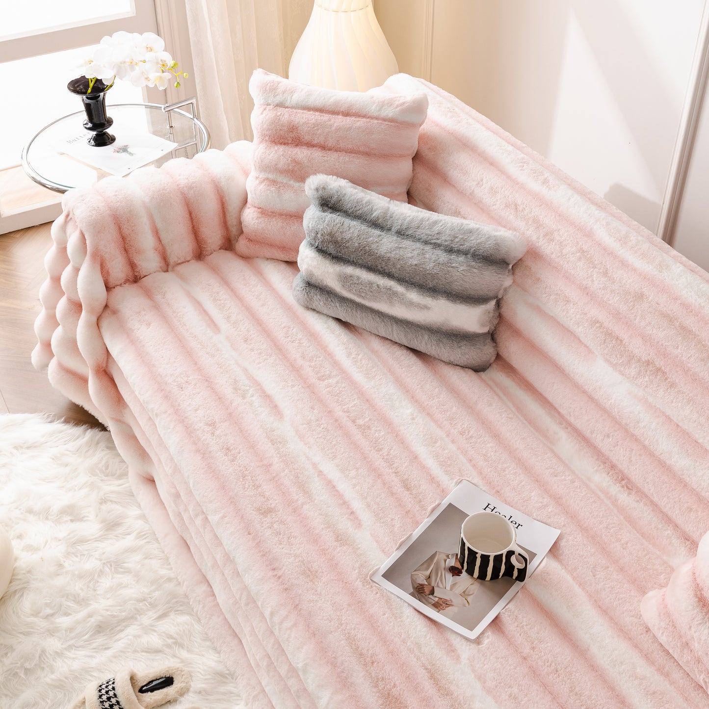 Extra Large Faux Fur Gradient Couch Cover Blanket: Plush, Fluffy, Warmth, Perfect Throw on the Sofa