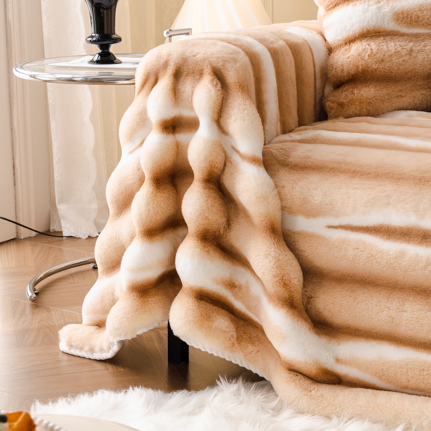 Extra Large Faux Fur Gradient Couch Cover Blanket: Plush, Fluffy, Warmth, Perfect Throw on the Sofa