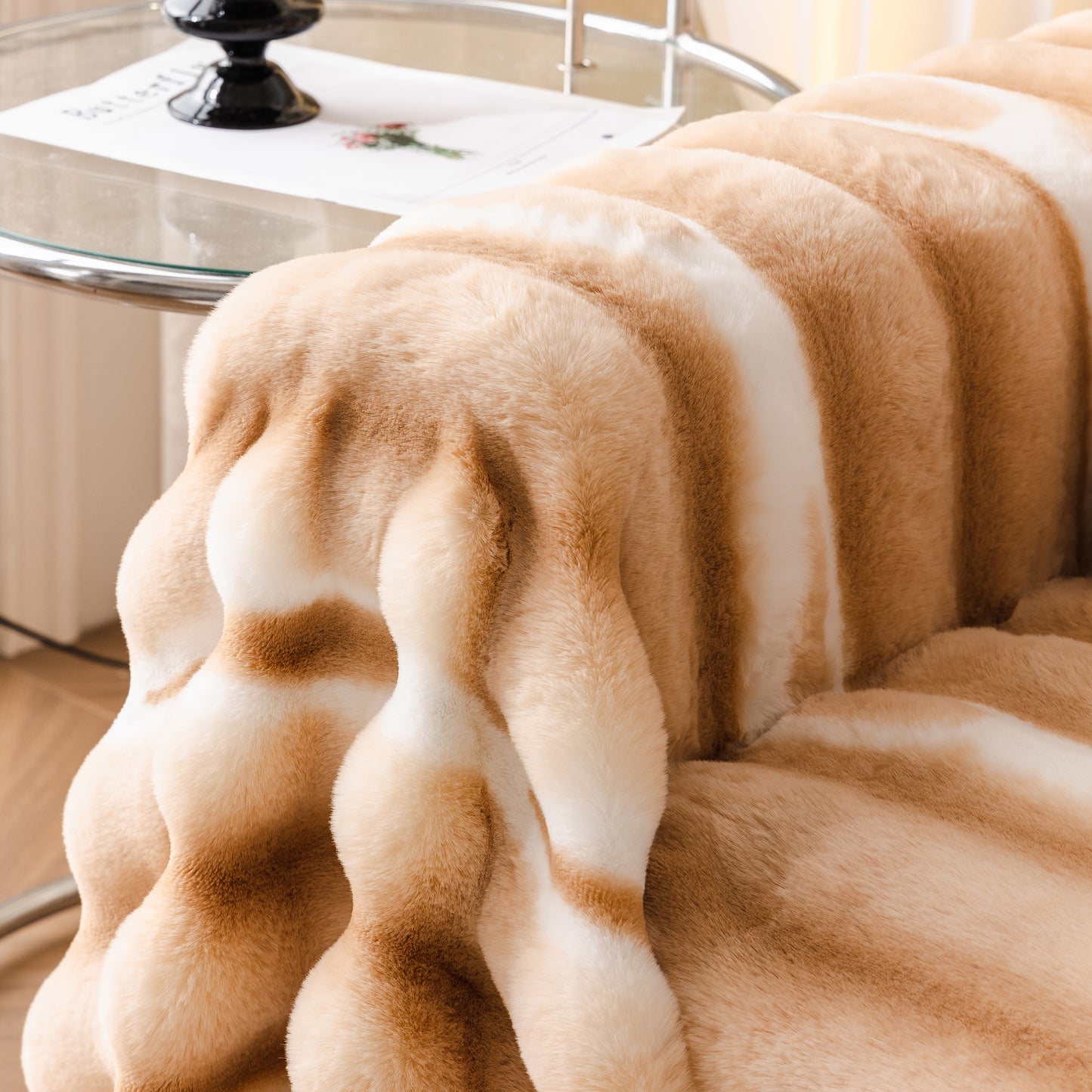 Extra Large Faux Fur Gradient Couch Cover Blanket: Plush, Fluffy, Warmth, Perfect Throw on the Sofa