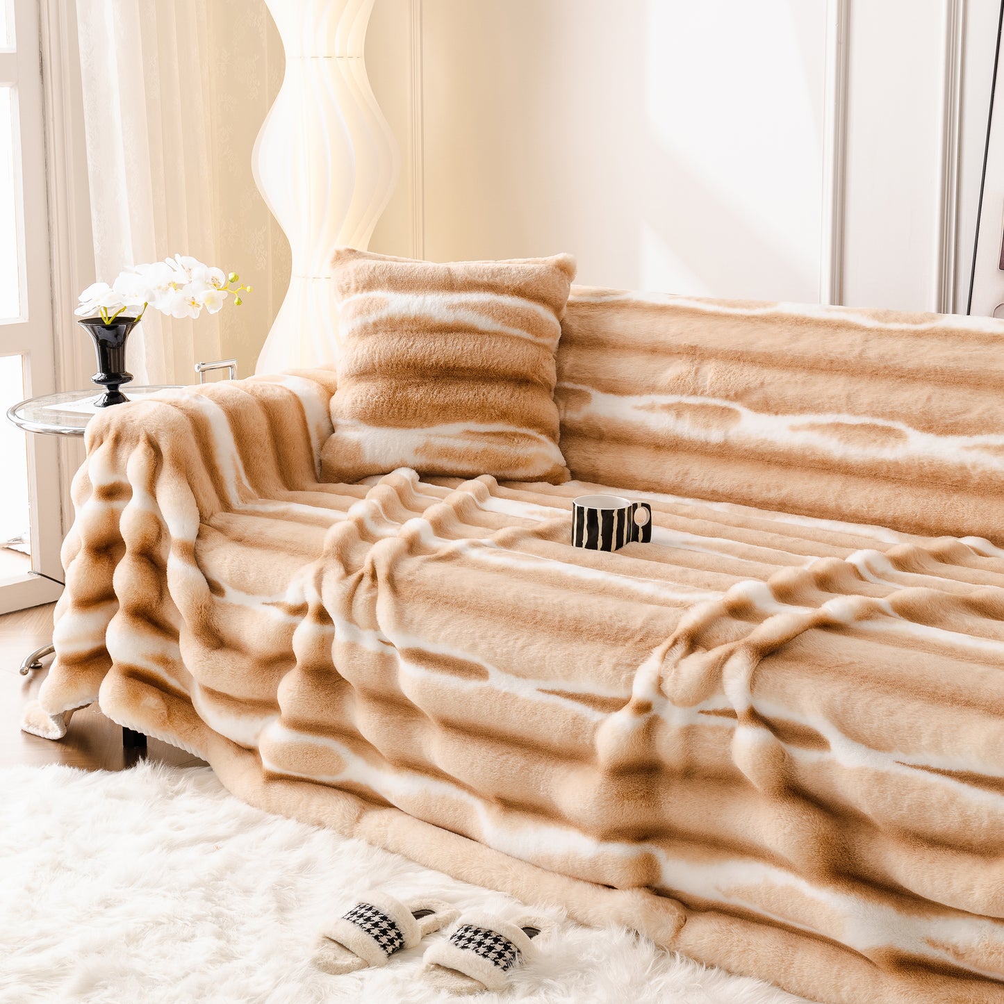 Extra Large Faux Fur Gradient Couch Cover Blanket: Plush, Fluffy, Warmth, Perfect Throw on the Sofa