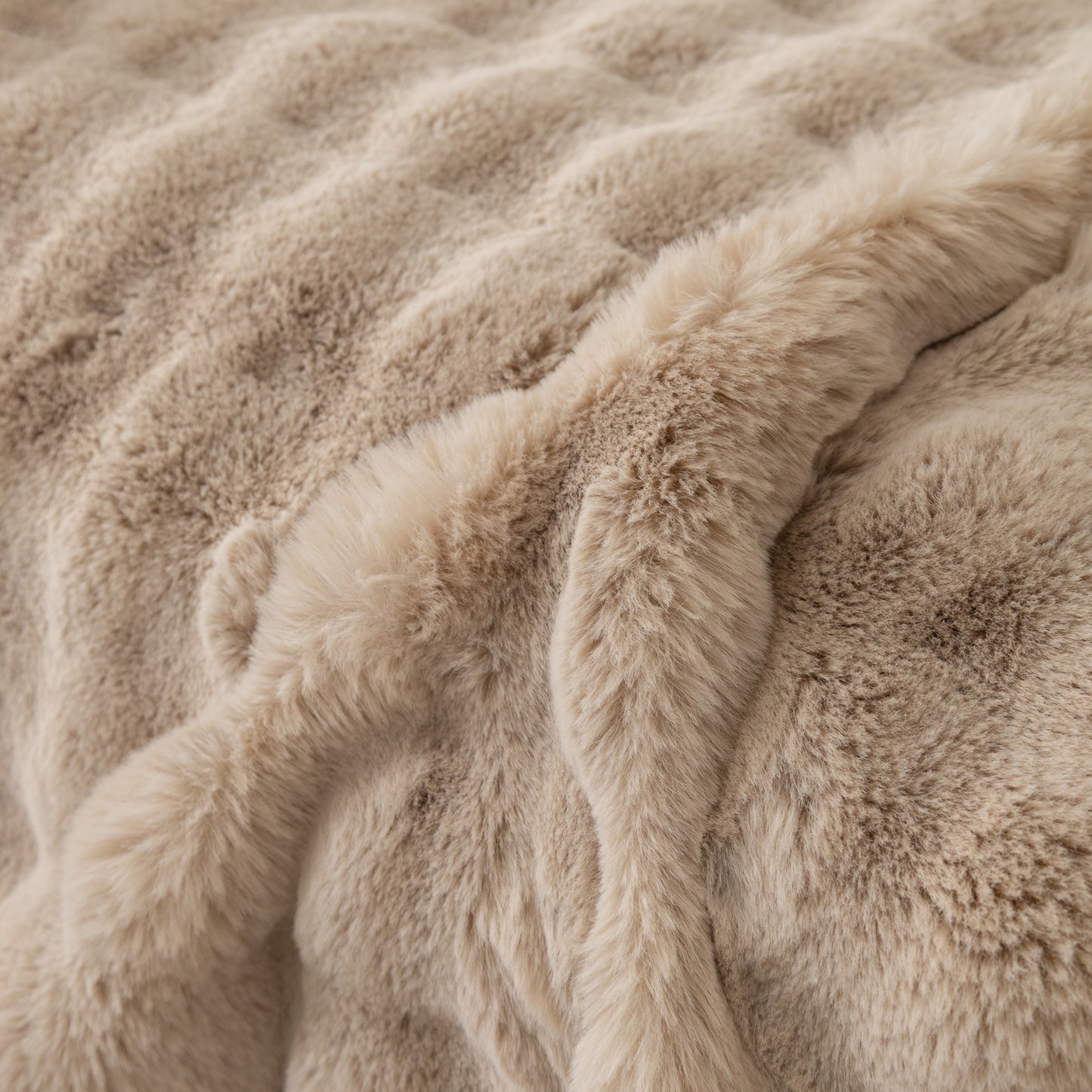 Faux Rabbit Fur Throws for Sofas, Stylish Throw Blankets for Couch and Couch Throw Cover