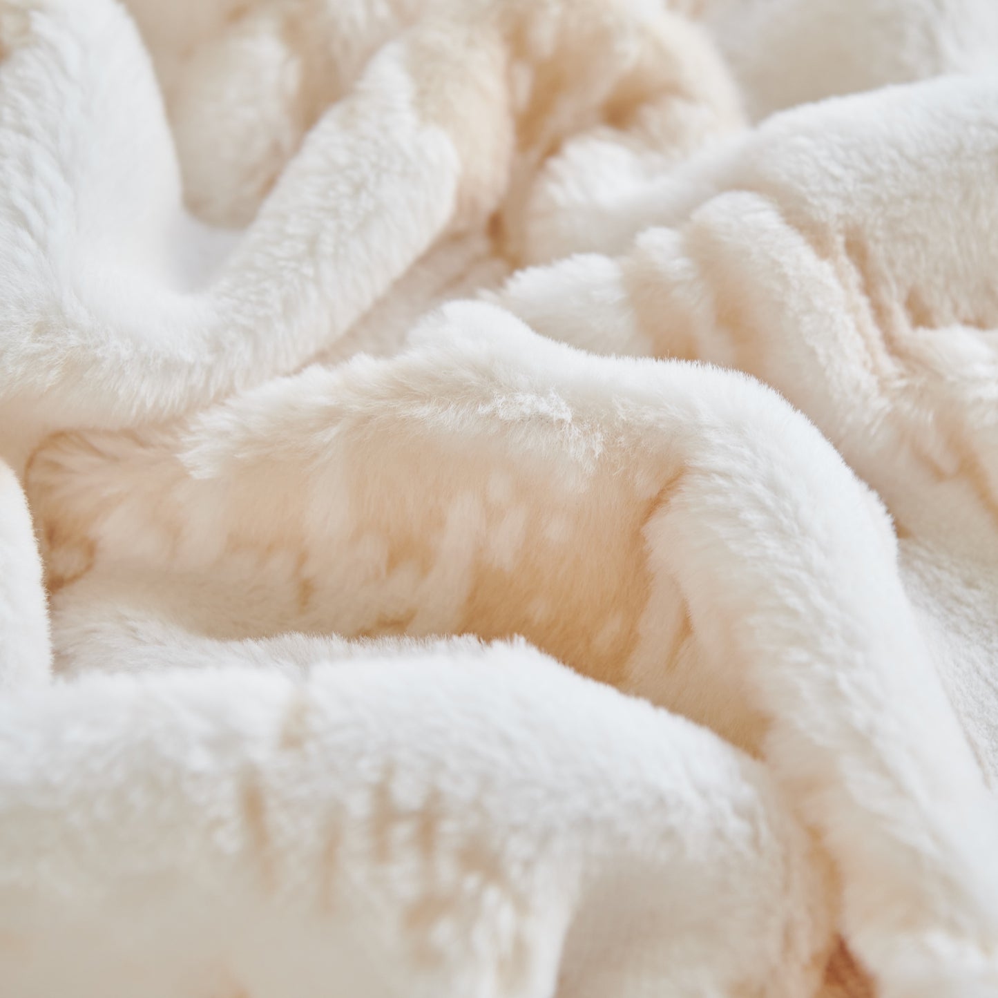 Plush Faux Rabbit Fur Warm Sofa Cover with Waves Jacquard Textured Throw Blankets for Couch