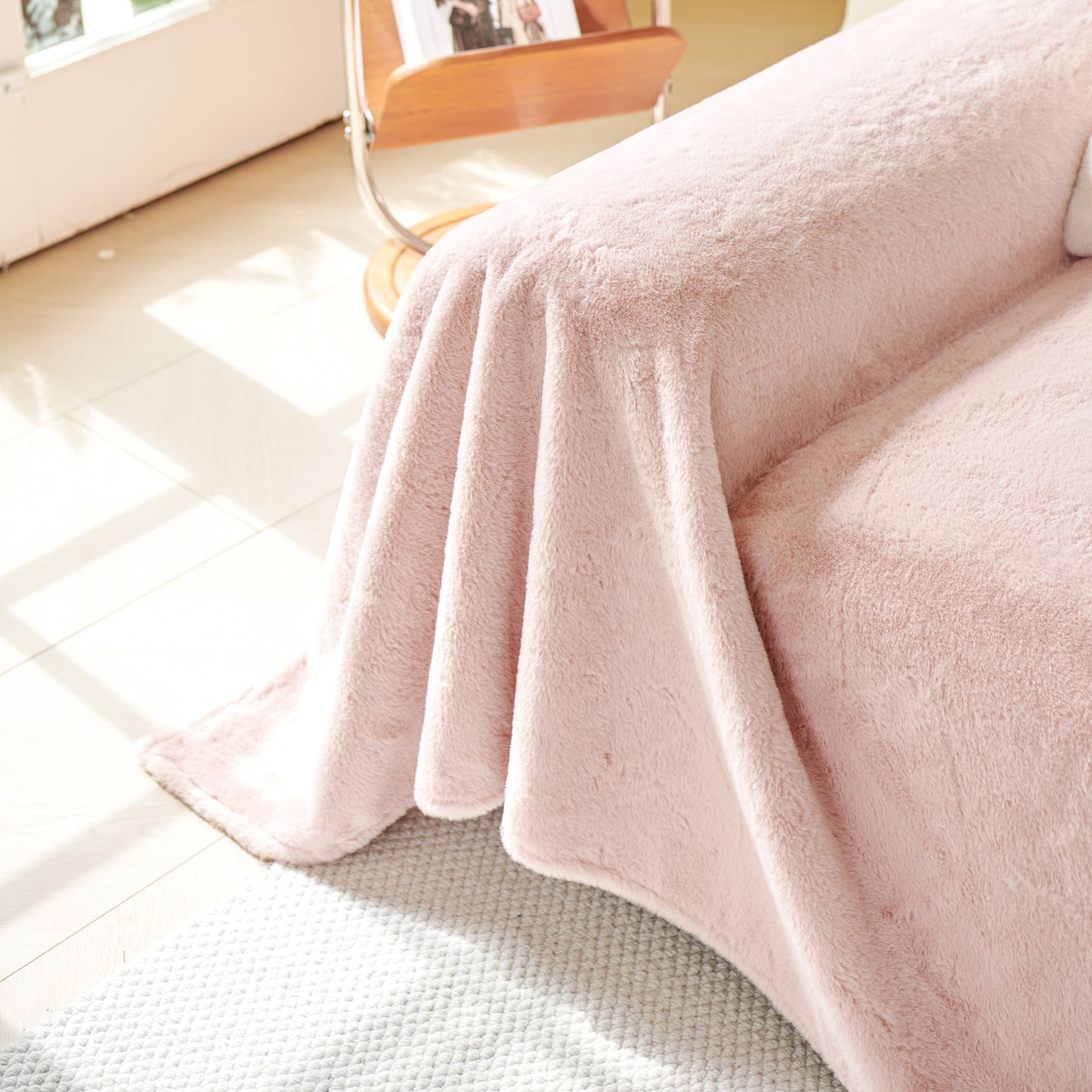 Faux Rabbit Fur Smooth Plush Comfy Couch Covers, Soft Thicked Durable Blankets and Throws for Sofas