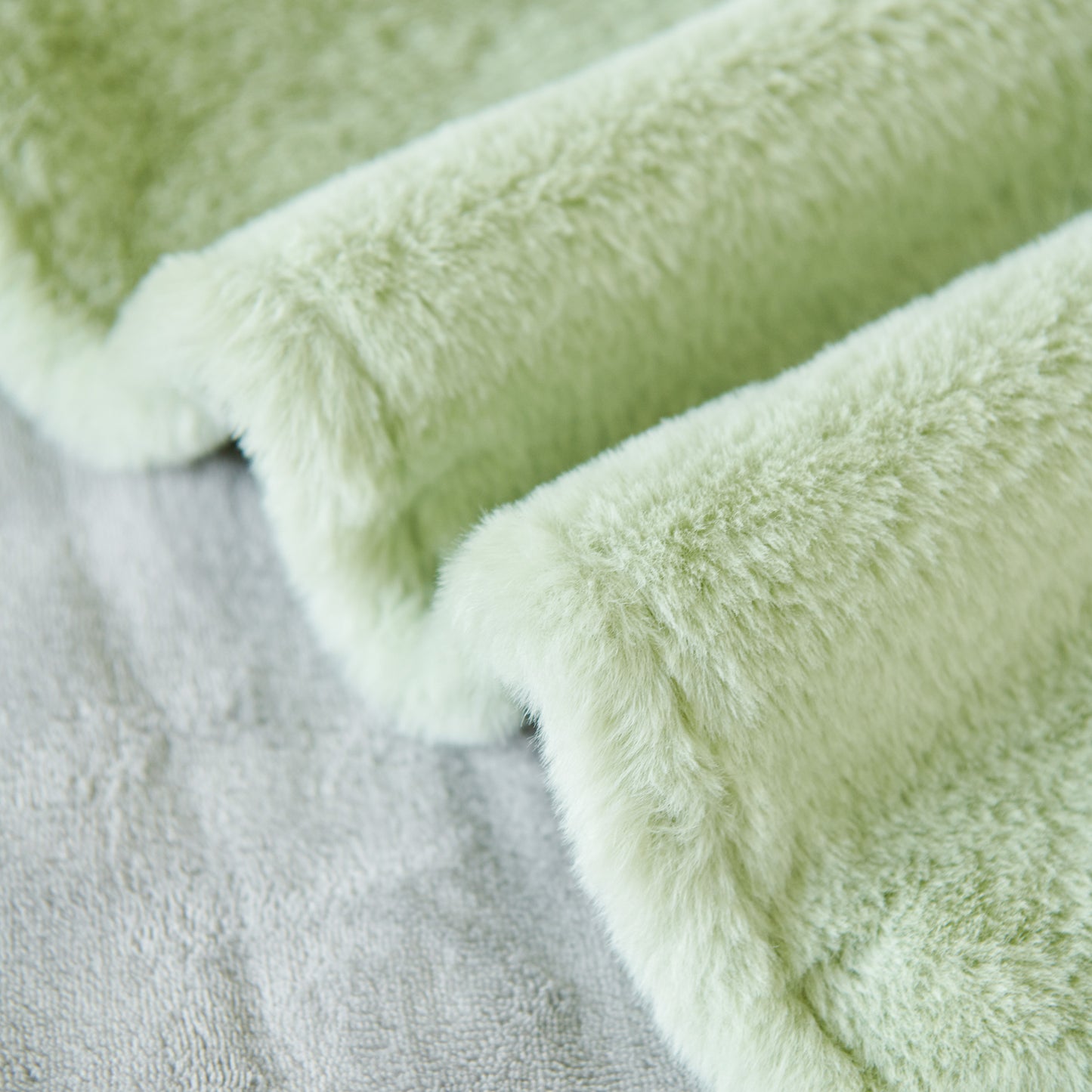 Faux Rabbit Fur Smooth Plush Comfy Couch Covers, Soft Thicked Durable Blankets and Throws for Sofas