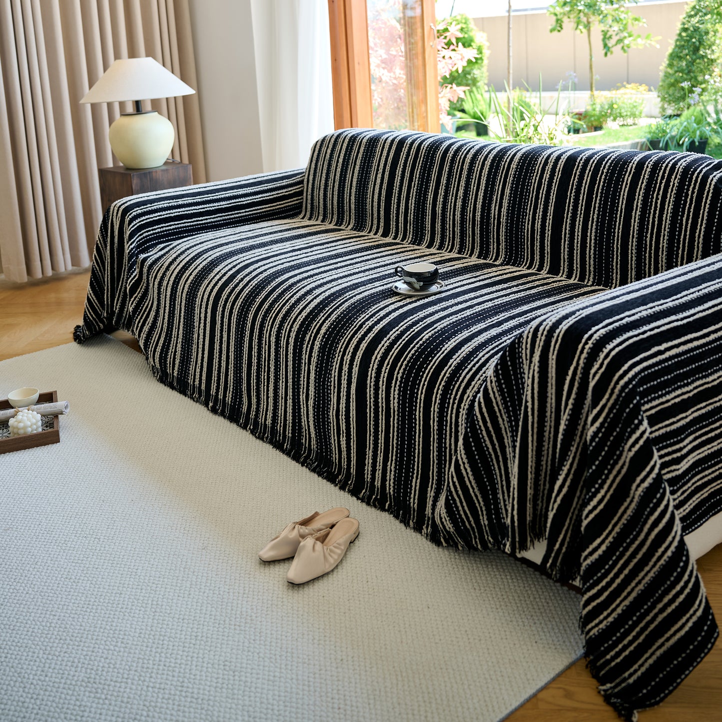 Vintage-Inspired Striped Blankets for Couch Covers Luxury Couch Throw Cover with Timeless Elegance