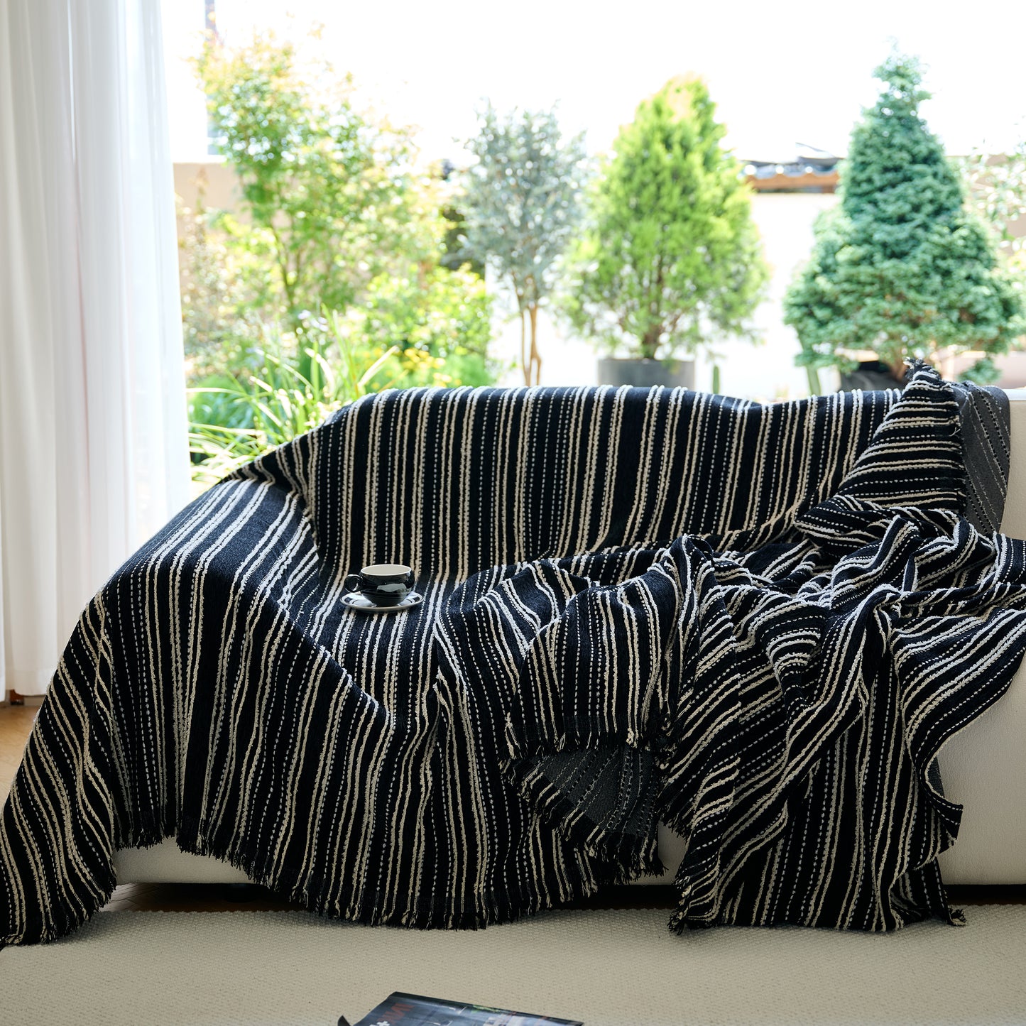 Vintage-Inspired Striped Blankets for Couch Covers Luxury Couch Throw Cover with Timeless Elegance